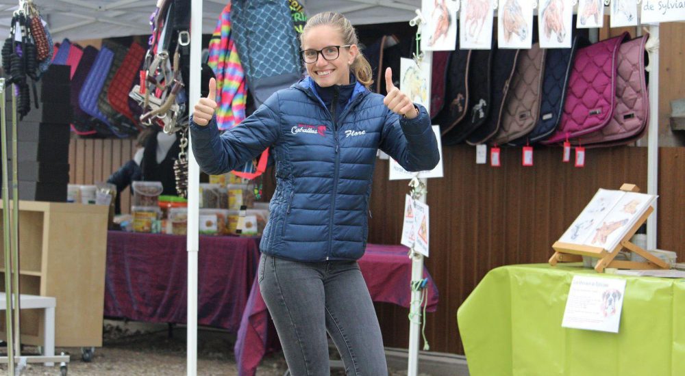 photo-fille-face-pouces